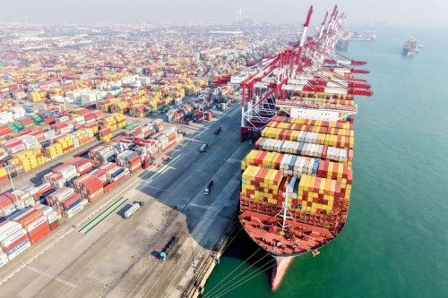 Guerre commerciale : la baisse des surtaxes entrée en vigueur entre la Chine et les États-Unis