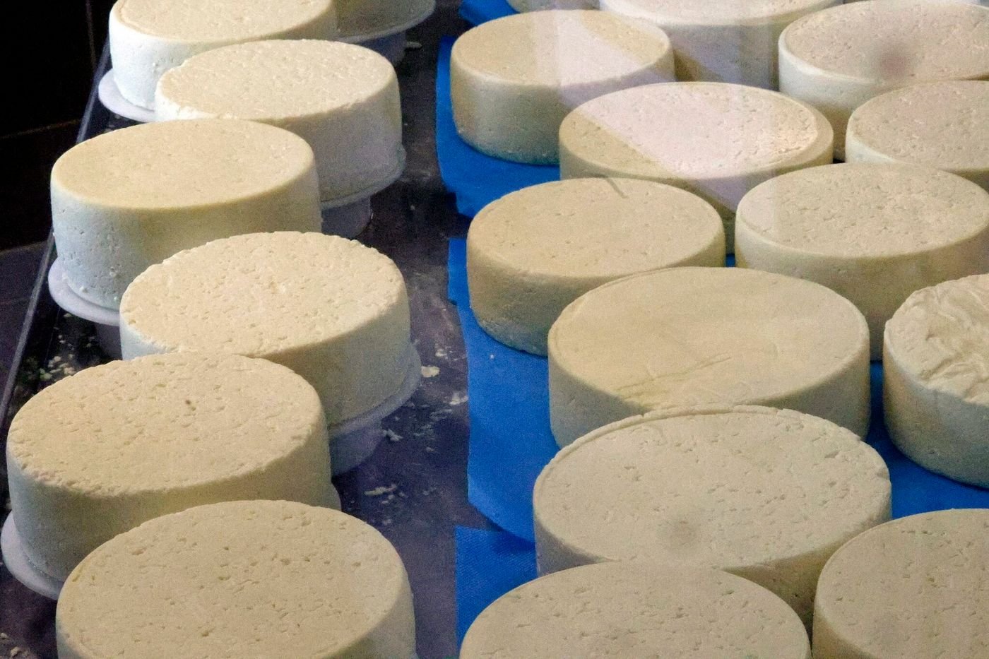 Fromages rappelés : un « lien possible » avec 21 cas de listériose dont 2 décès