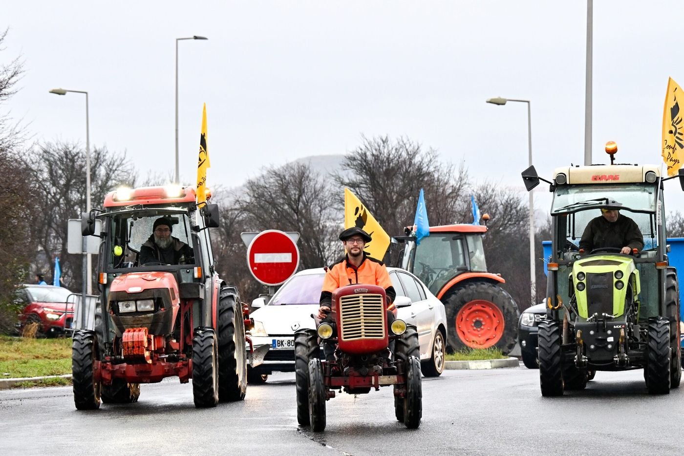 Colère agricole : des dizaines de tracteurs sont entrées sur le périphérique parisien