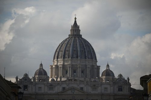 Le Vatican s’alarme d’une menace à la liberté religieuse en France