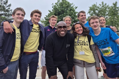 « Paris Églises Tour » : avec Wilfrid Mbappé et Anne Hidalgo, 3 000 coureurs pour l’amour du sport et de la foi