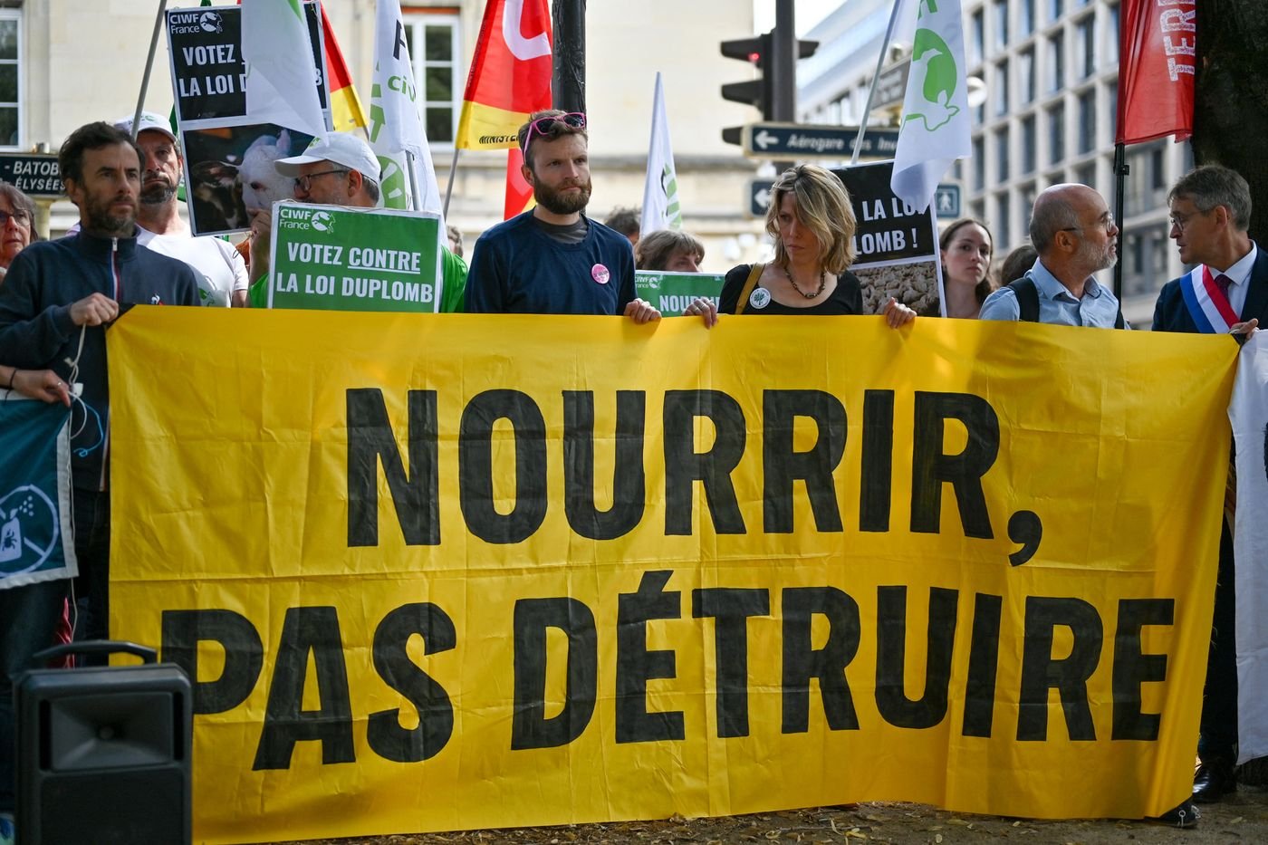 Loi Duplomb : « Les politiques doivent arbitrer entre deux colères »
