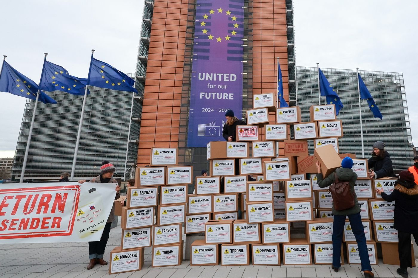 Pesticides : la France suspend les importations de produits traités avec 5 substances interdites