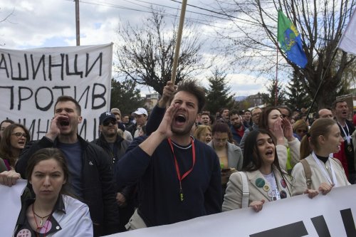 Serbie : face à la contestation, le pouvoir contre-attaque