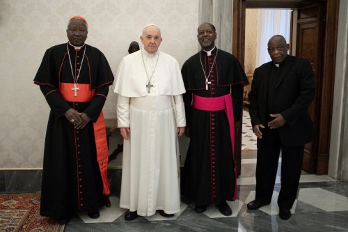 Imbroglio autour de l’âge du cardinal Philippe Ouédraogo, redevenu électeur en cas de conclave
