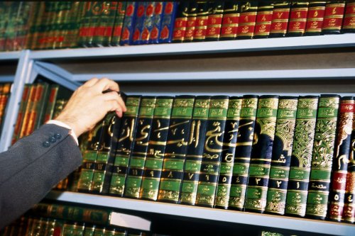 Prédicateur salafiste interdit de territoire : quel est le statut religieux des hadiths ?