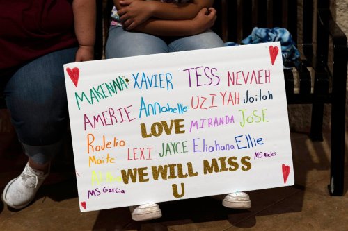 Fusillade au Texas : les familles endeuillées honorent la mémoire de leurs enfants
