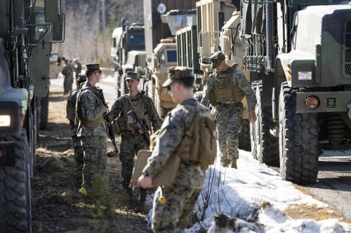 Adhésion à l’Otan : pour rester en paix, les Suédois se préparent à la guerre