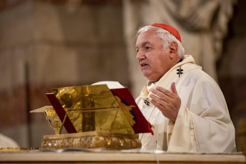 « La tâche qui nous incombe nous dépasse » : à Saint-Louis-des-Français, le cardinal Aveline rend hommage à François