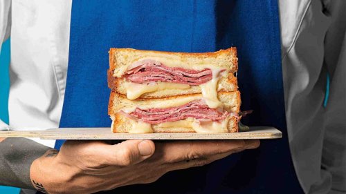 Toast di spalla cotta, rafano, fontina: la ricetta per un panino gourmet