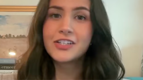 Teacher suddenly quits after giving strong warning to parents on what's ruining children's education