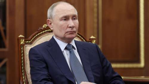 War expert says Putin could 'turn off the lights' as he reveals what could happen in UK if WW3 broke out