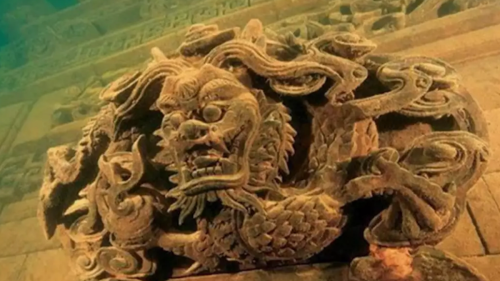 Scuba diver explored ancient underwater city that remains a huge mystery to this day