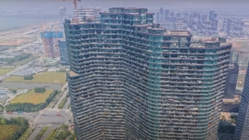 Inside eerie flat from building where 20,000 people live but never have to leave