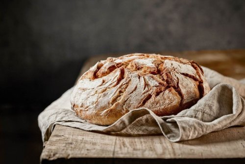 Eric Kayser réalise un pain aux trois céréales, une recette facile et accessible à tous