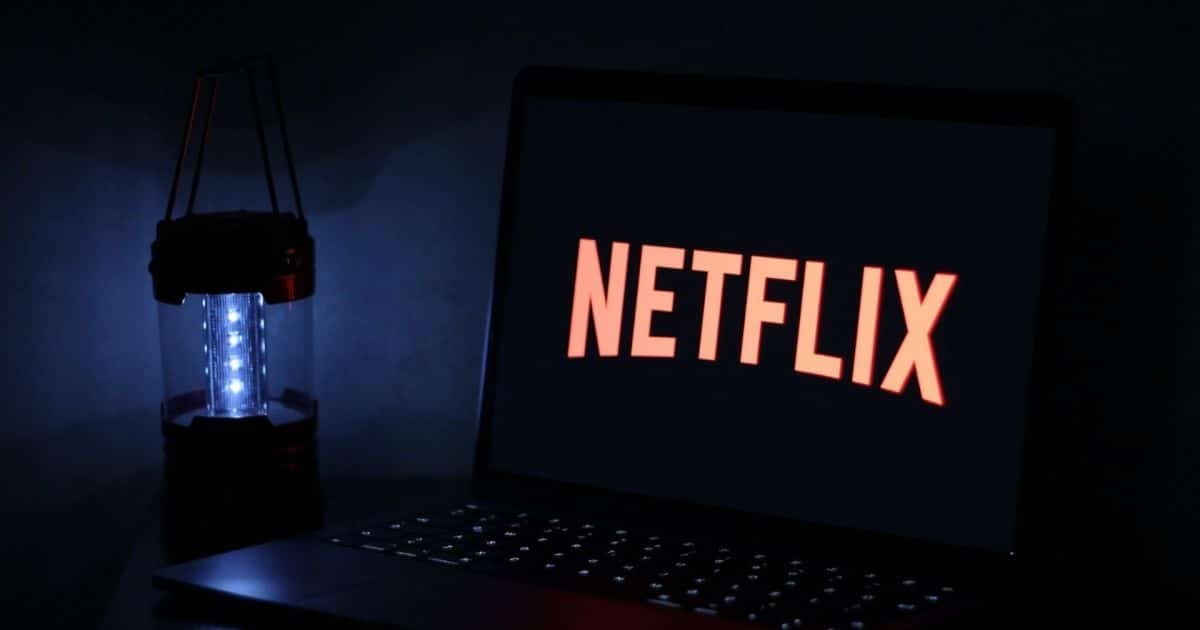 Face à la perte d'abonnés, Netflix veut rendre le partage de compte payant