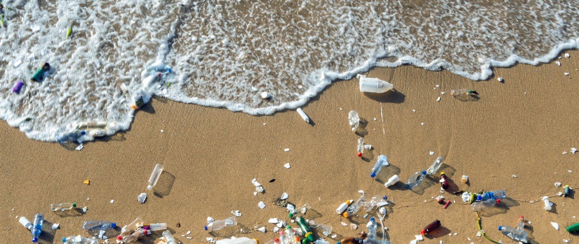 De minuscules robots autonomes pour nettoyer les océans