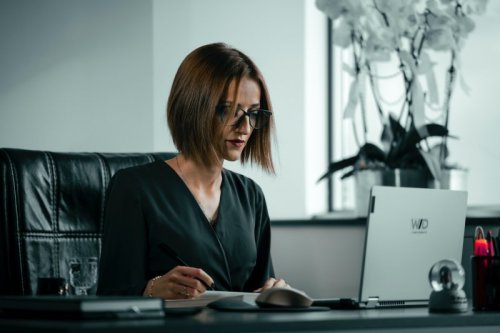 Cómo encontrar empleo en empresas multinacionales | Guía completa para la implementación del teletrabajo