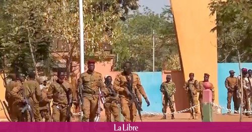 Burkina Faso : les militaires putschistes annoncent avoir pris le pouvoir