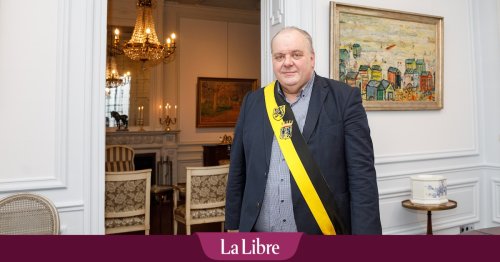 Guy D'haeseleer a prêté serment, devenant officiellement le premier bourgmestre Vlaams Belang du nord du pays