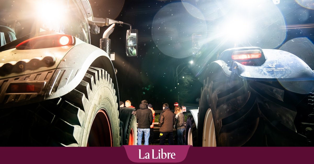Grogne du monde agricole : Une septantaine de tracteurs bloquent la E40 à hauteur de Welkenraedt