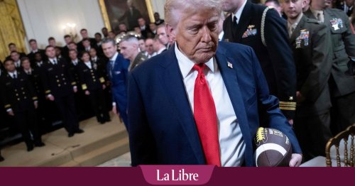 Trump attaque le président de la Fed, "trop lent" à baisser les taux