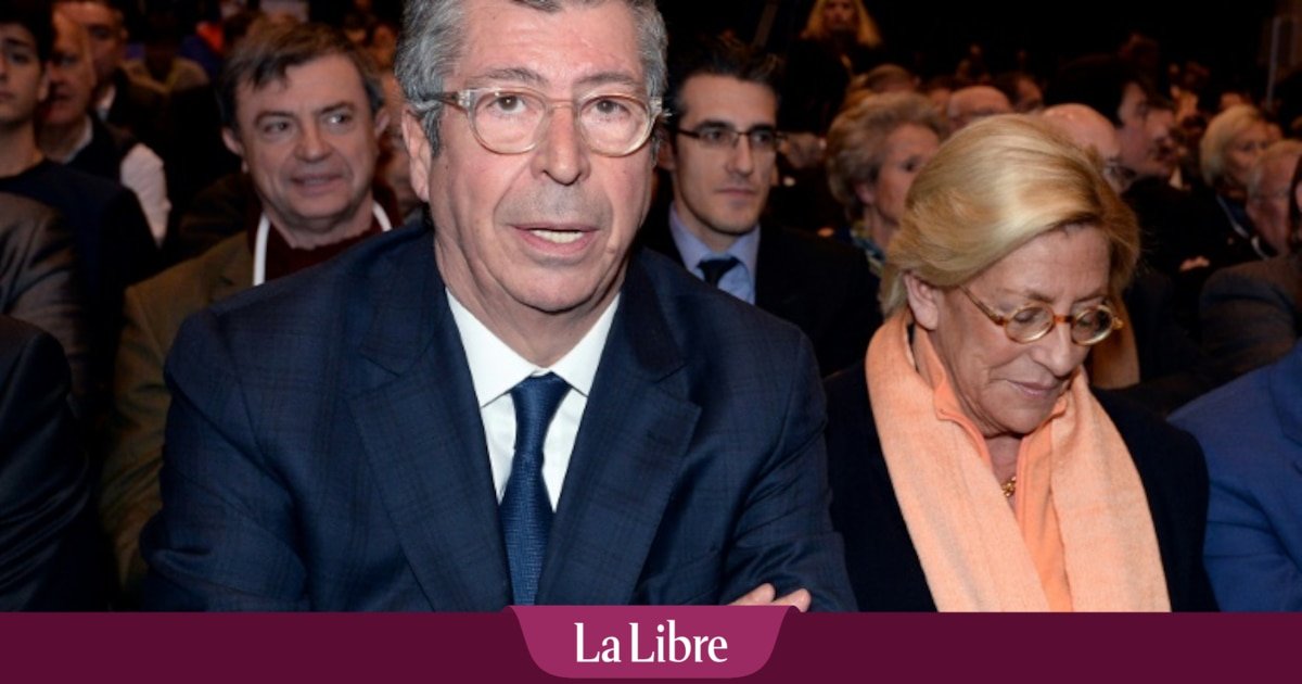 "On ne m'a pas encore coupé la tête !", lance Patrick Balkany lors d'une conférence