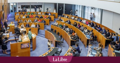 Au Parlement bruxellois, un greffier en fin de carrière gagne plus qu'un Premier ministre