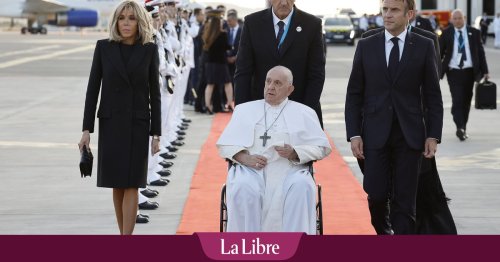 Macron répond au pape sur les migrants: "Nous faisons notre part"