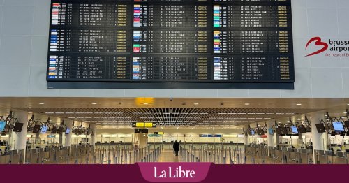 Attentats à Bruxelles : une minute de silence dans le hall des départs de l'aéroport de Zaventem