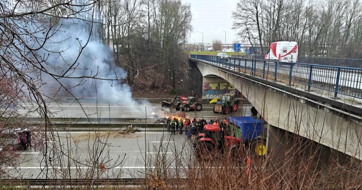 Grogne du monde agricole : voici les blocages (auto)routiers encore opérationnels ce samedi