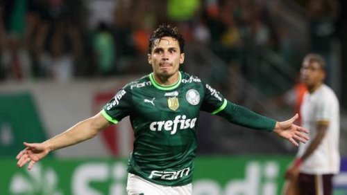 Destaque do Palmeiras, Veiga tem Europa como 'objetivo' e revela ligas preferidas