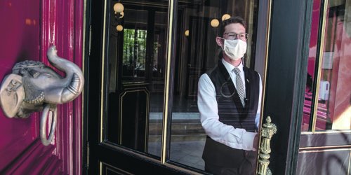 Crise sanitaire : pourquoi le palace La Réserve Paris s'en sort mieux que ses concurrents