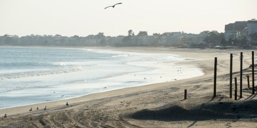 Après Pâques, certains "réfugiés" du Covid restent en bord de mer le temps du confinement