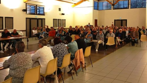 Deux-Sèvres : débats houleux au conseil municipal sur deux projets éoliens finalement rejetés lors du vote