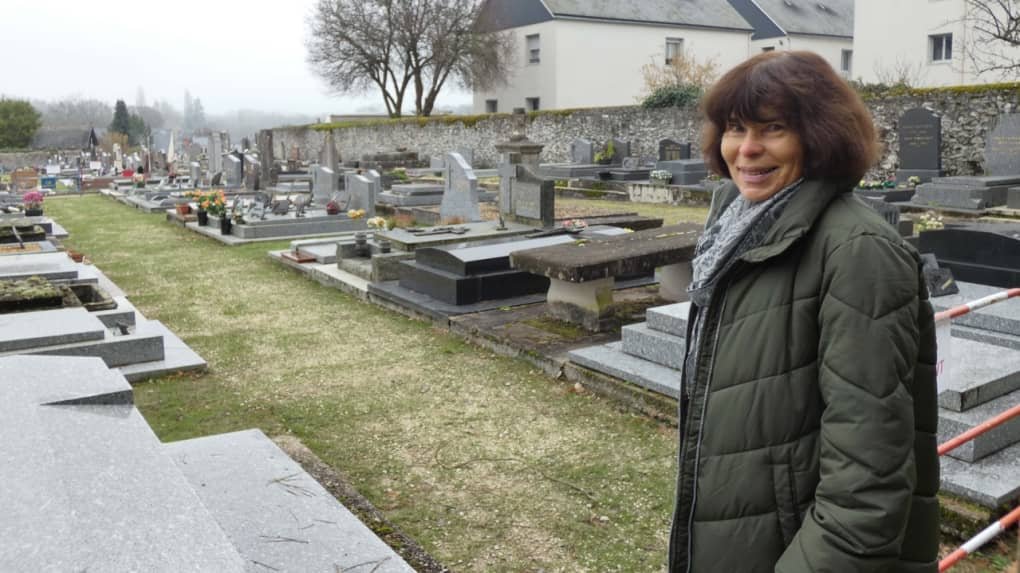 Montbazon : l’enherbement du cimetière contribue à son embellissement
