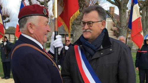 Vatan : médaille de porte-drapeau pour Jean Bernardet