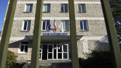 Suicide d’un lycéen à Poissy : l’ex-rectrice de Versailles présente ses excuses à la famille