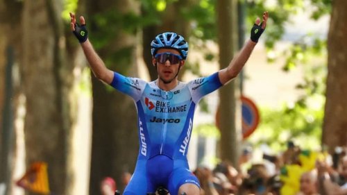 Tour d'Italie: Simon Yates vainqueur, Carapaz en rose après la 14e étape