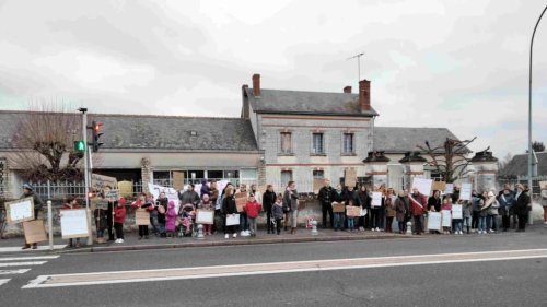 Saint-Jean-Saint-Germain : élus et parents disent non à la fermeture d’une classe
