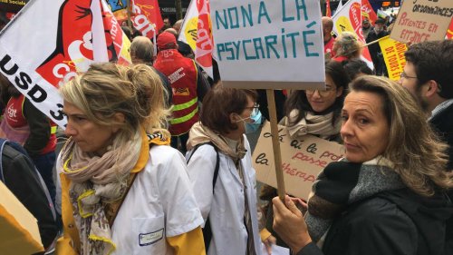 Tours : plusieurs centaines de manifestants pour l'augmentation des salaires