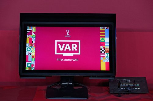 El nuevo VAR: FIFA usará inteligencia artificial en Qatar para detectar fueras de juego