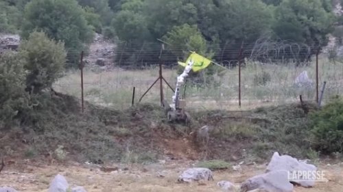 Lebanon: Israel uses robot to remove Hezbollah flag from border fence