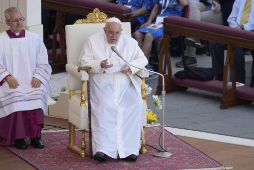 Pope hails families, blasts ‘culture of waste’ after Roe