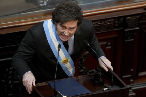 Argentina, Milei suspends sale of Telefónica subsidiary