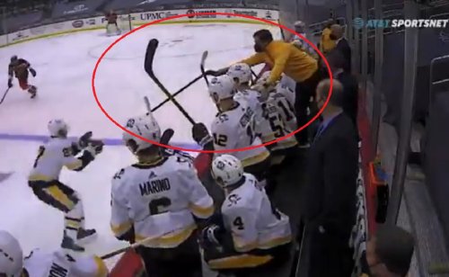 Video: Sidney Crosby got nice assist from Penguins equipment staffer