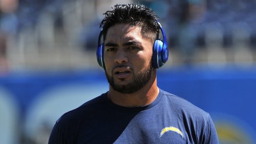 Manti Te’o signs with Hollywood agency following success of documentary