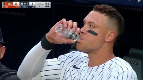 Amazing photo of Aaron Judge holding a water bottle goes viral