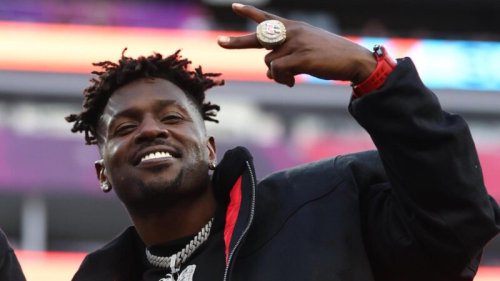 Antonio Brown involved in huge fight after boxing event