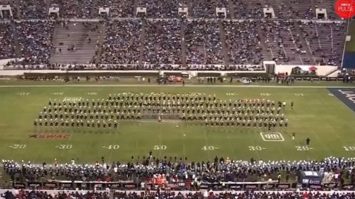Southern band takes shot at Deion Sanders during halftime show